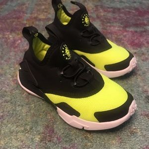 NIKE Huarache Sneakers SZ 9C